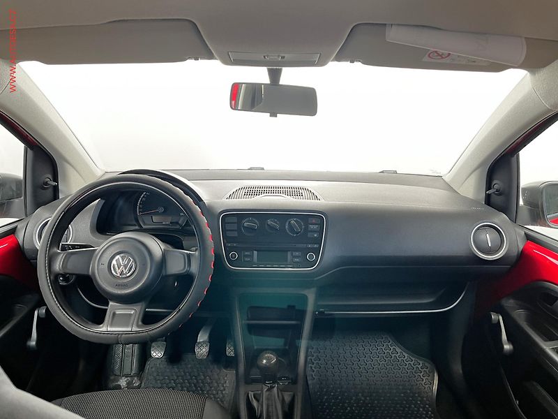 Volkswagen up! (2014) 1.0i - fotka 8 z 12