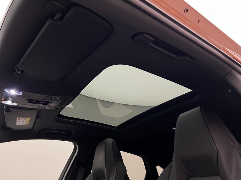 Audi RS Q3 SPORTBACK AWD AUT 1. maj. - fotka 19 z 57