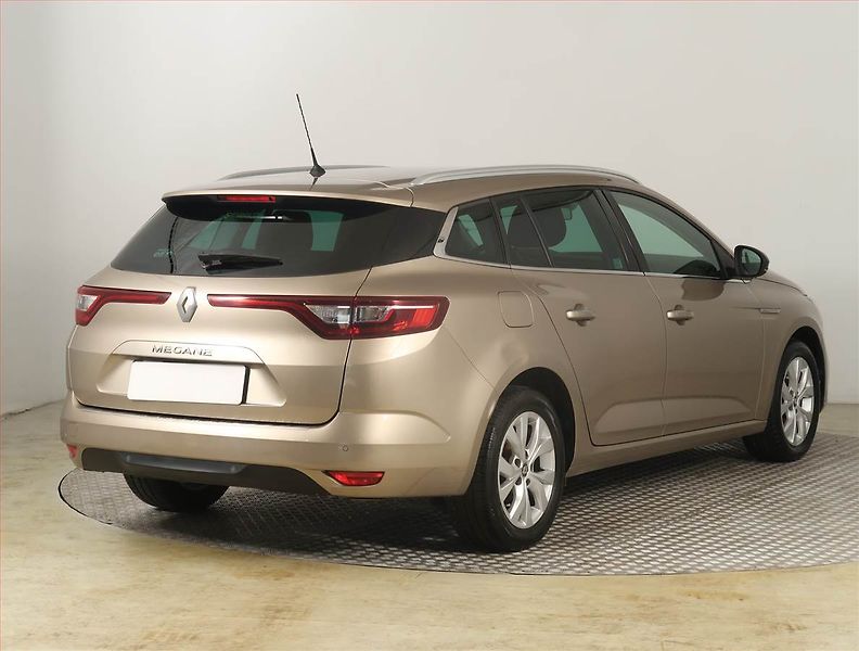 Renault Mégane (2018) Limited 1.6 SCe, Serv.kniha - fotka 5 z 20