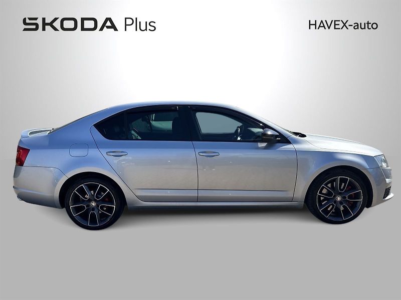 Škoda Octavia (2015) 2.0 TDI DSG RS - fotka 29 z 31