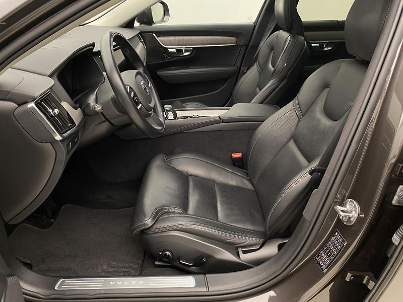 Volvo V90 CC B5 AWD PLUS REZERVACE - fotka 3 z 49