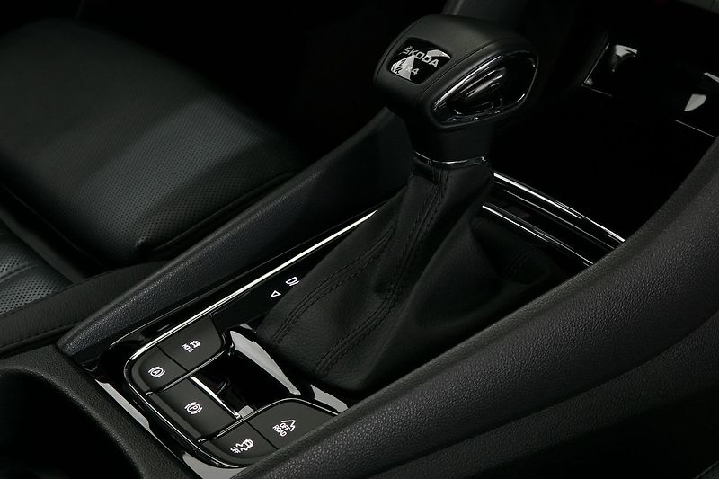Škoda Kodiaq 2.0TSI 140kW 4x4 DSG L&K 7míst - fotka 26 z 43