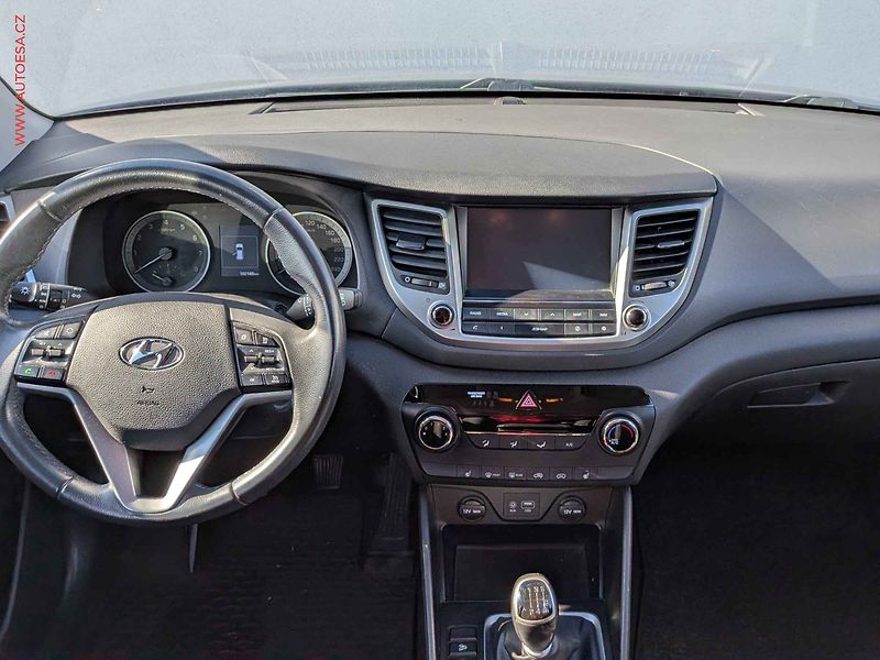 Hyundai Tucson (2018) 1.6GDi, AC, výhřev sed - fotka 8 z 18