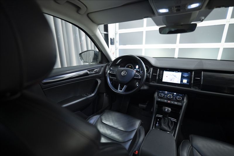 Škoda Kodiaq 2,0 TDI DSG 4x4 NAVI KŮŽE PANO - fotka 15 z 33