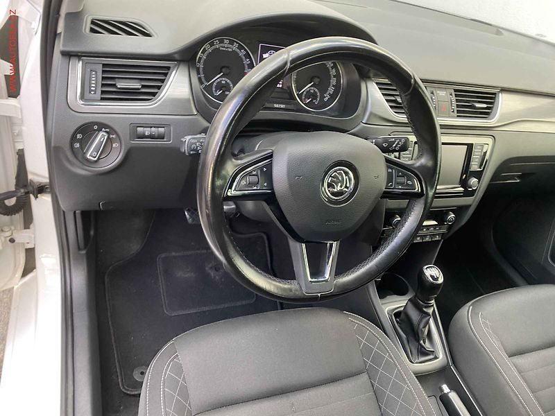 Škoda Rapid (2017) 1.6 TDi, ČR, Style, navi - fotka 12 z 18