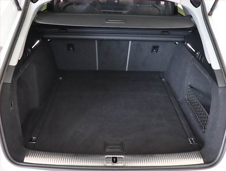 Audi A4 (2017) 2.0 TDI, Serv.kniha, Navi - fotka 13 z 25