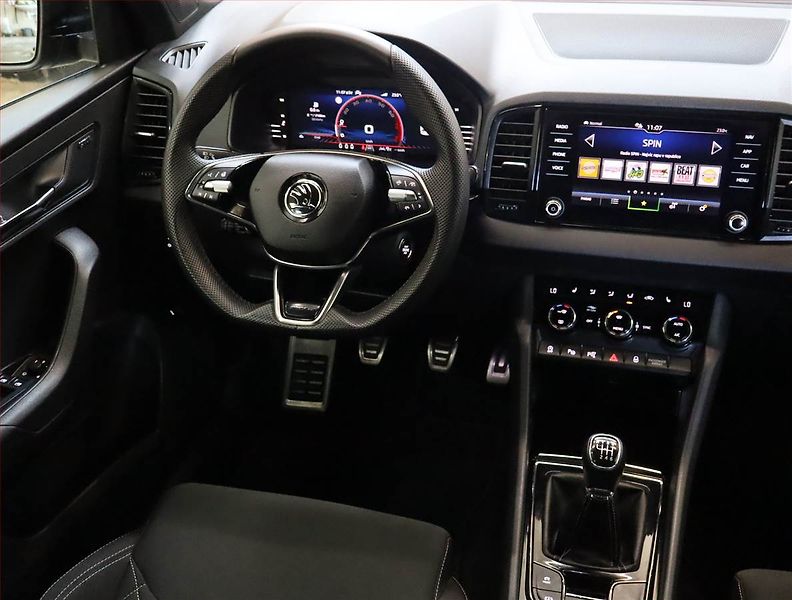 Škoda Karoq (2024) Sportline 1.5 TSI - fotka 7 z 24