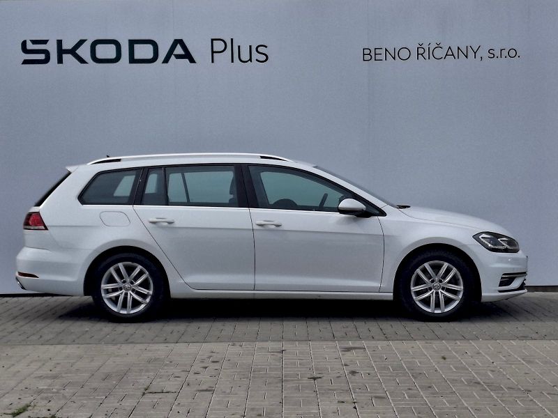 Volkswagen Golf (2020) Variant HighLine 1,5TSi 110kW - fotka 11 z 35