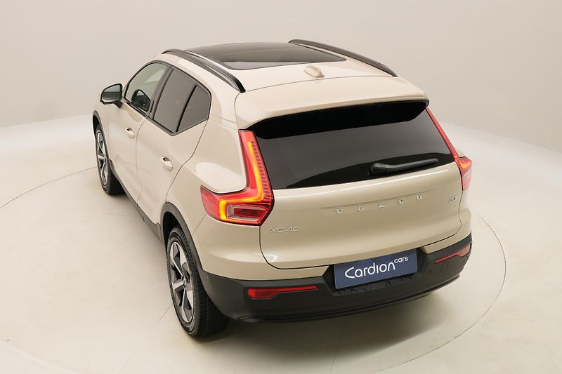 Volvo XC40 (2026) B3 AUT DARK ULTRA  - fotka 16 z 63