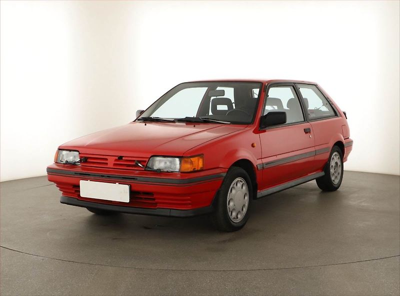 Nissan Sunny (1988) 1.6 GTI 16V, Vyhř. sedaček - fotka 2 z 16