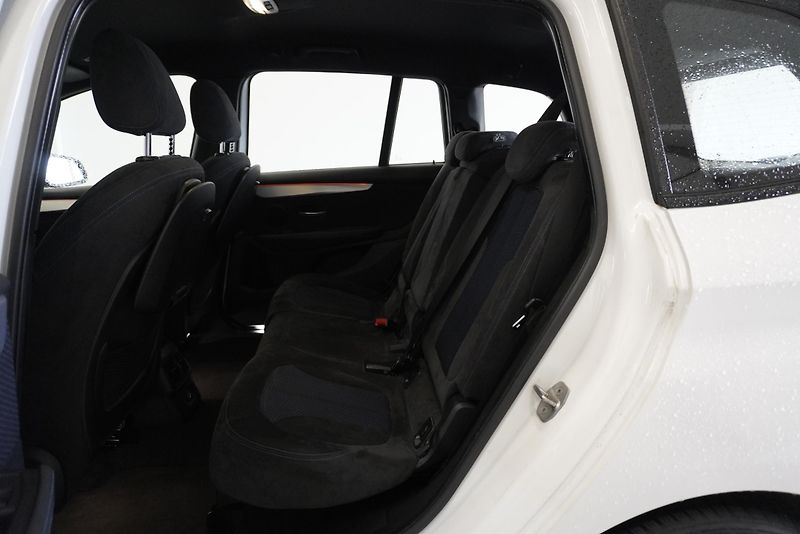 BMW Řada 2 GRAN TOURER XDRIVE M-SPORT AUT - fotka 24 z 29