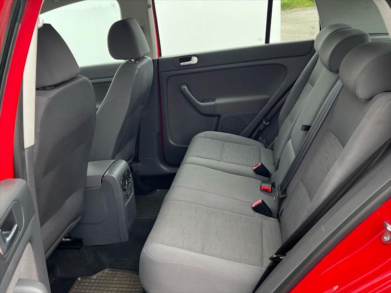 Volkswagen Golf Plus 1,9 TDi 66 kW TRENDLINE - fotka 13 z 23