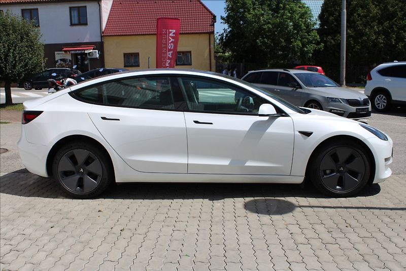 Tesla Model 3 0,0 LONG RANGE DUAL MOTOR - fotka 3 z 10
