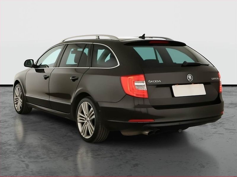 Škoda Superb (2014) Elegance 2.0 TDI, Automat - fotka 4 z 16