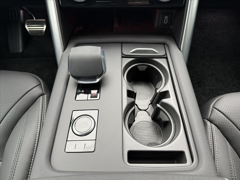 Land Rover Discovery (2026) 3,0 DYNAMIC HSE D350 - fotka 27 z 34