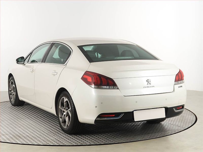 Peugeot 508 (2017) Allure 2.0 BlueHDi, Automat - fotka 4 z 19