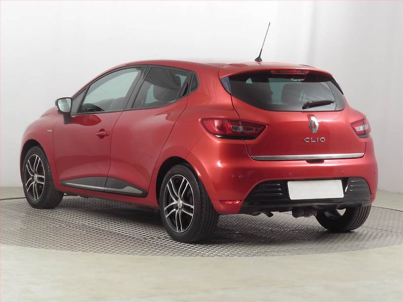 Renault Clio (2017) Limited 1.2 16V, Serv.kniha - fotka 4 z 19