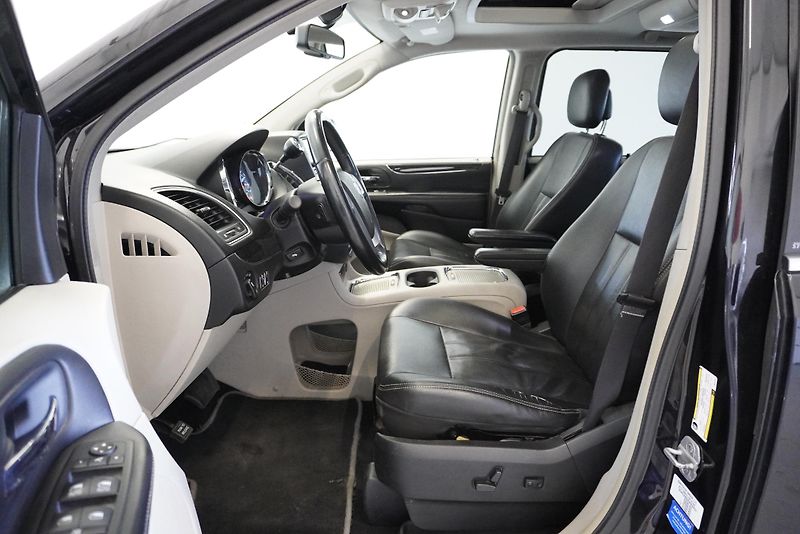 Lancia Voyager VOYAGER 3,6 V6 AUT. - fotka 11 z 33