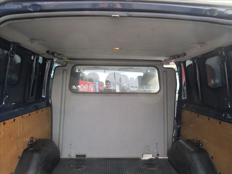 Ford Transit 260S 2.2TDCi Klima, 6 míst - fotka 33 z 39