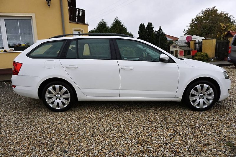 Škoda Octavia (2013) STYLE 2,0 TDI 110 kW - fotka 3 z 40