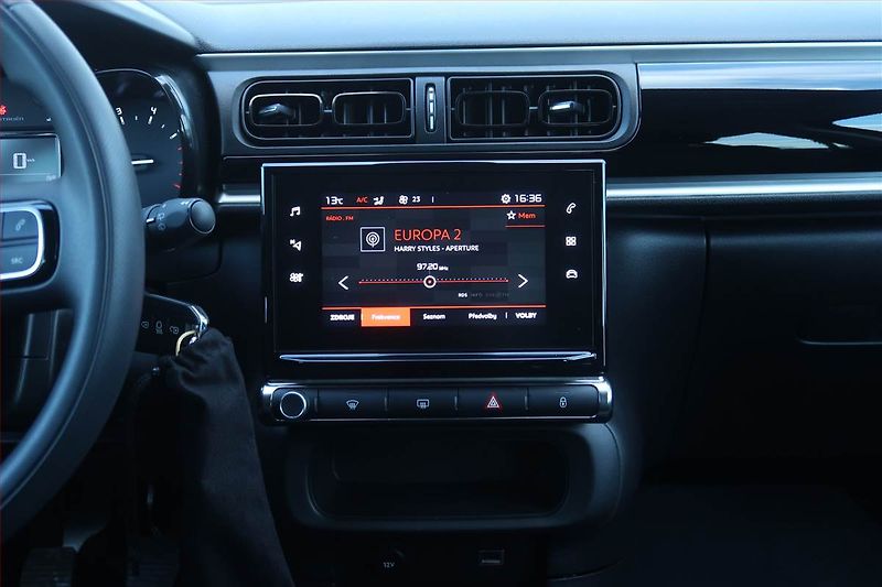 Citroën C3 (2020) Shine 1.2 PureTech, Tempomat - fotka 12 z 23