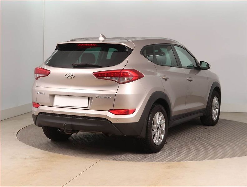 Hyundai Tucson (2016) 1.7 CRDi, Serv.kniha, Navi - fotka 5 z 15