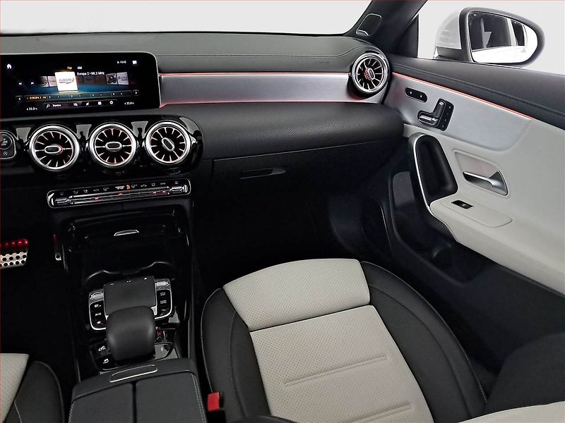 Mercedes-Benz CLA (2019) 35 AMG - fotka 8 z 20