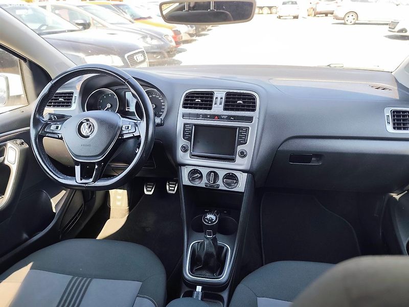 Volkswagen Polo (2016) - fotka 22 z 36