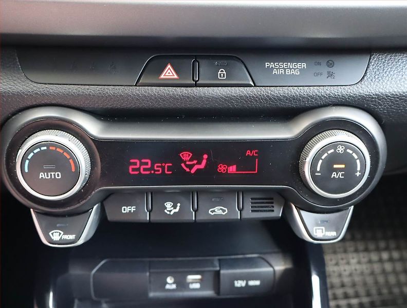 Kia Rio (2017) 1.0 T-GDI, Serv.kniha - fotka 16 z 18