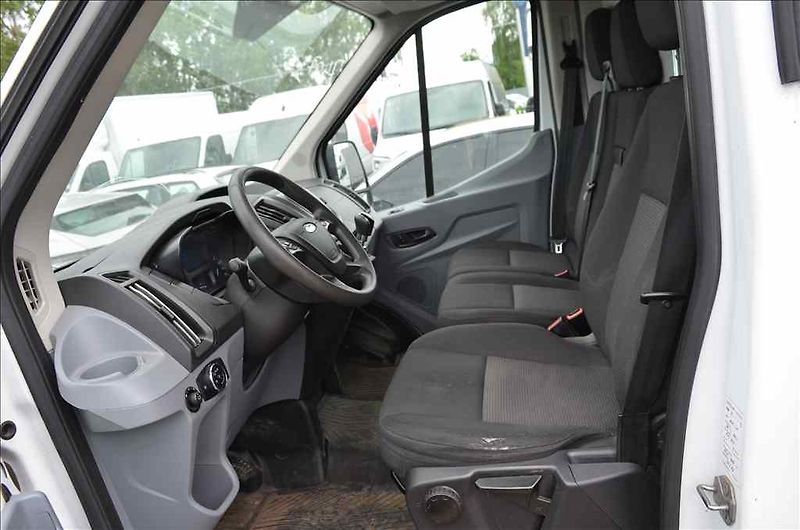 Ford Transit (2017) 2,0 D - fotka 18 z 22