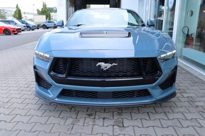 Ford Mustang (2026) 5.0 Convertible MagneRide - fotka 3 z 23