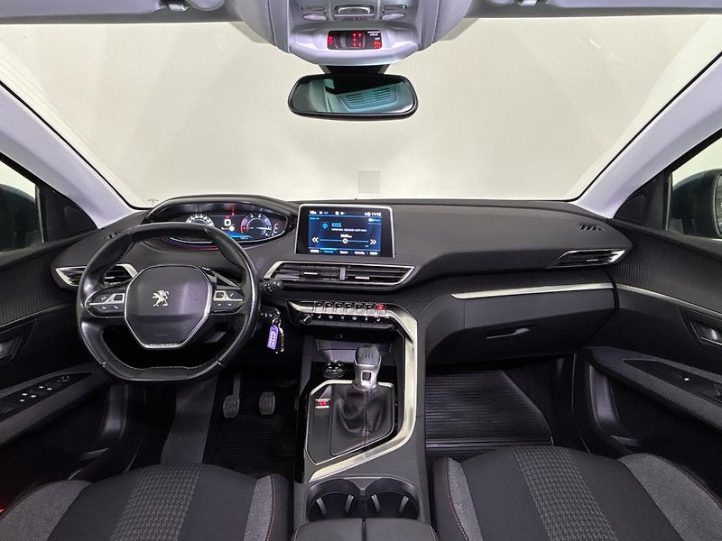 Peugeot 5008 Active, 7 míst - fotka 5 z 56