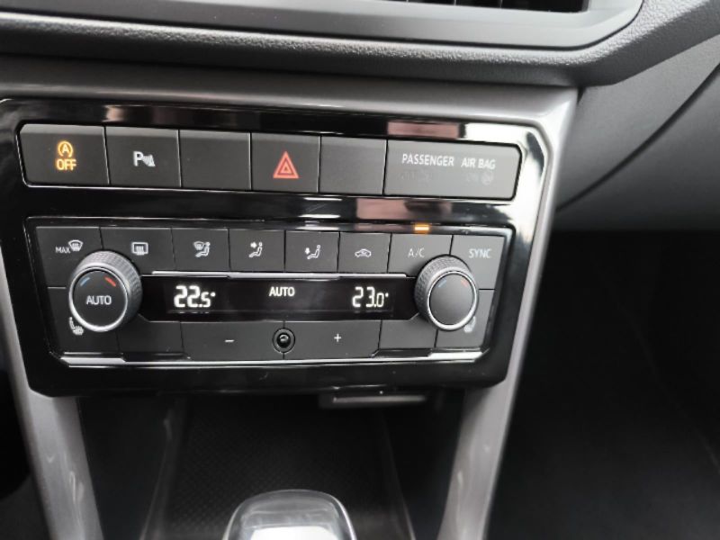 Volkswagen T-Cross 1.0 TSi R-Line - fotka 14 z 21