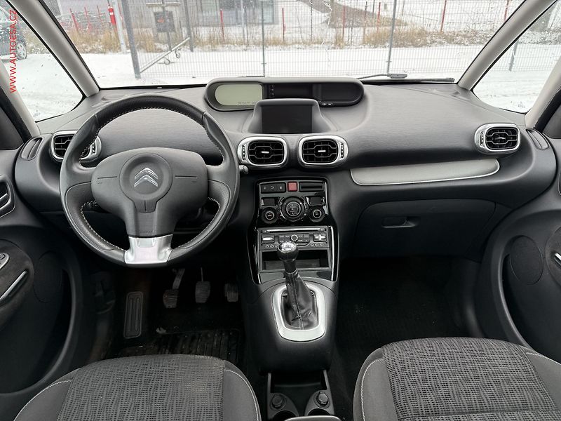 Citroën C3 Picasso (2015) 1.2i, Exclusive, navi, panor - fotka 8 z 17