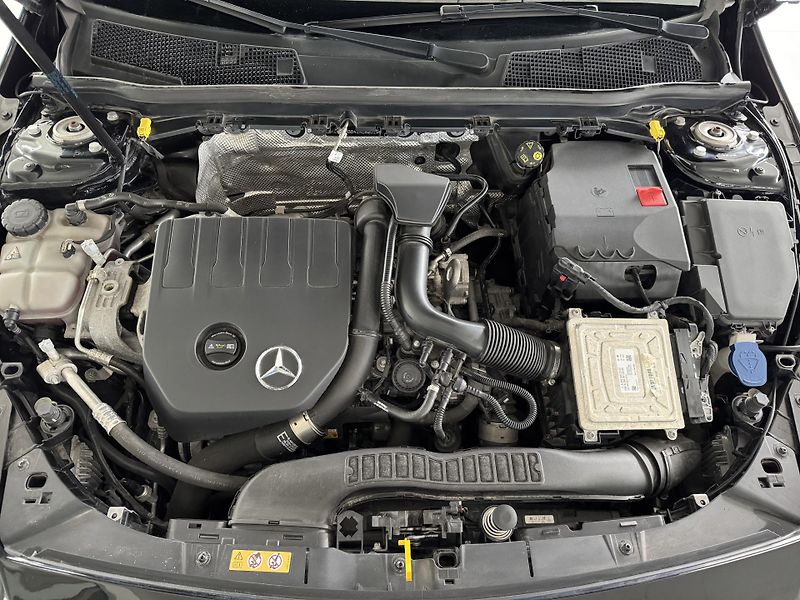 Mercedes-Benz CLA 180 AUT*100kW*REZERVACE! - fotka 33 z 33