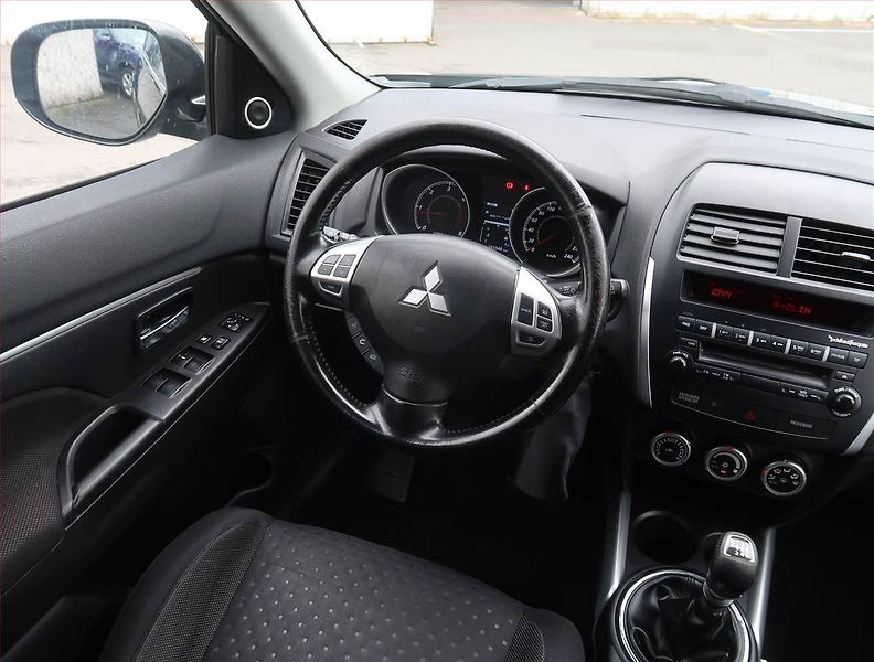 Mitsubishi ASX (2011) 1.8 DI-D MIVEC, 4X4 - fotka 7 z 18