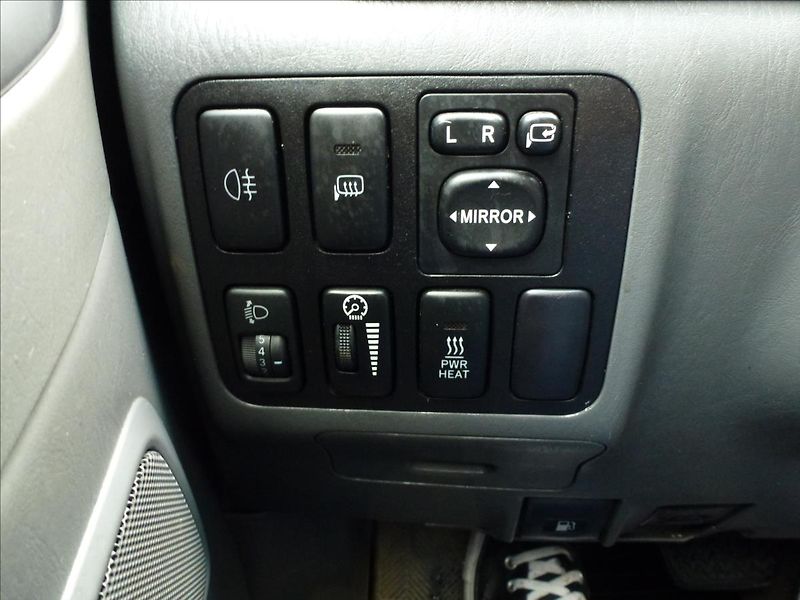 Toyota Land Cruiser 3,0 120 D4-D Lux+ Automat - fotka 40 z 58