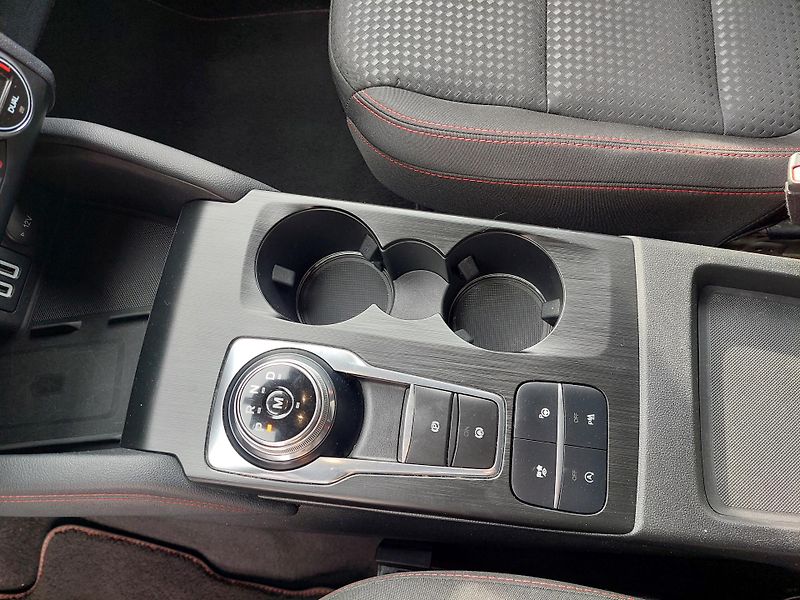 Ford Kuga (2021) III. TDCi ST Line  88kW - fotka 20 z 45