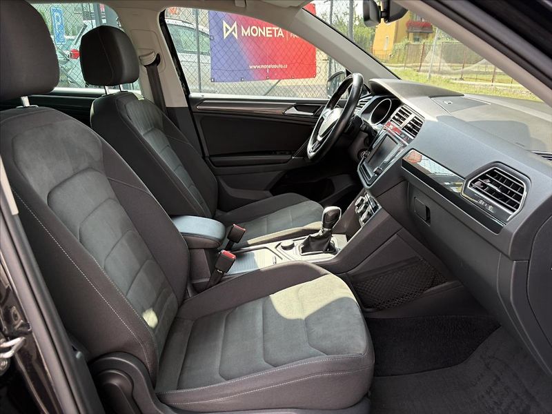 Volkswagen Tiguan 2,0 TDi DSG 4Motion  LED,ACC - fotka 27 z 50