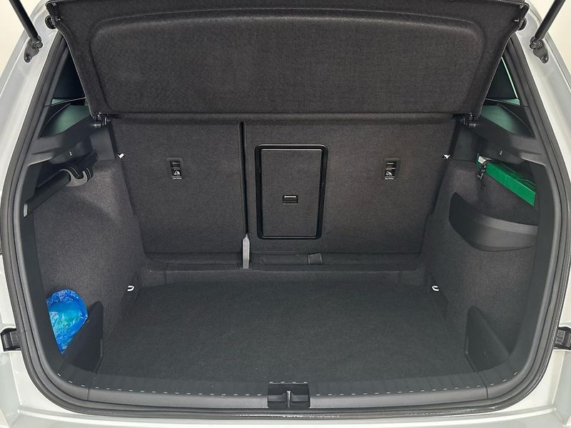 Škoda Karoq SportLine DSG - fotka 10 z 28