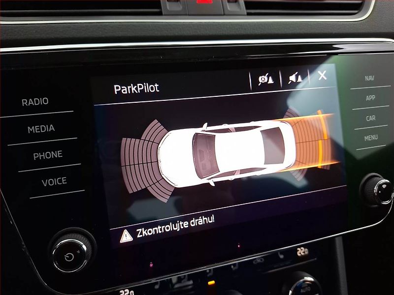 Škoda Superb (2020) Style Plus 2.0 TSI - fotka 16 z 21