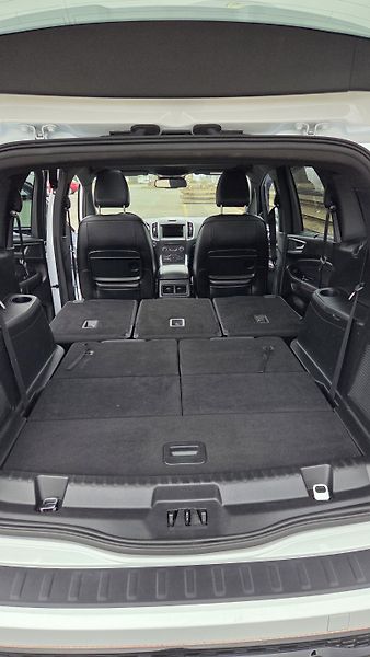 Ford S-MAX (2018) ST - Line 177 Kw - fotka 15 z 21