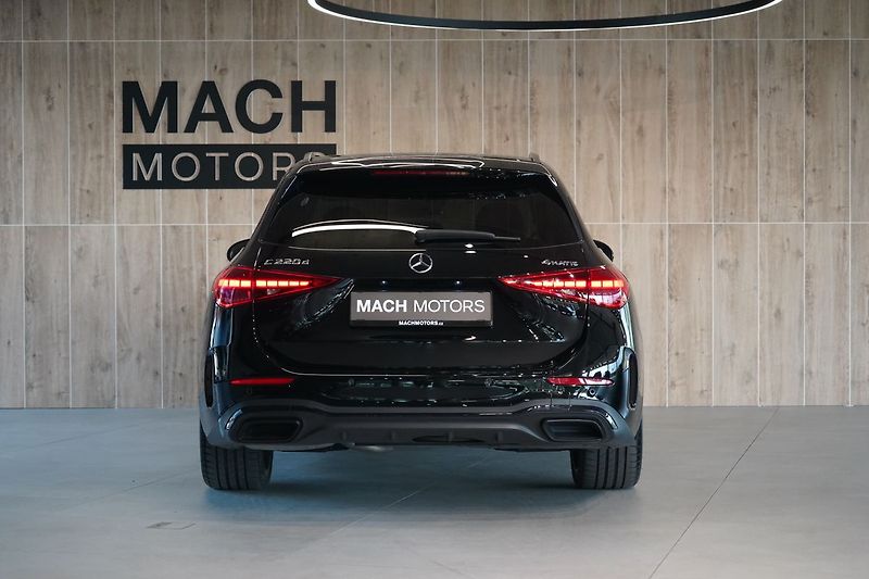 Mercedes-Benz Třídy C 220d 4MATIC, Nezávislé, Tažné - fotka 12 z 50