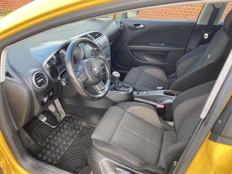 Seat Leon (2007) 2.0TFSi FR,147kW,TEMP,KLIMA!! - fotka 15 z 40