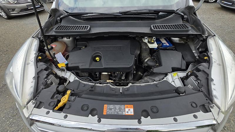Ford Kuga 2.0TDCIi TITANIUM  110KW 1MAJ. - fotka 41 z 43