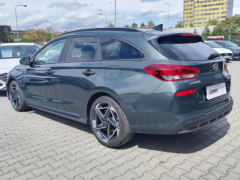 Hyundai i30 1.5 T-GDI/103kW N-Line DCT - fotka 7 z 32