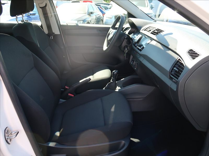Škoda Fabia 1,0 TSi,70kW,1majČR,klima,DPH - fotka 13 z 24