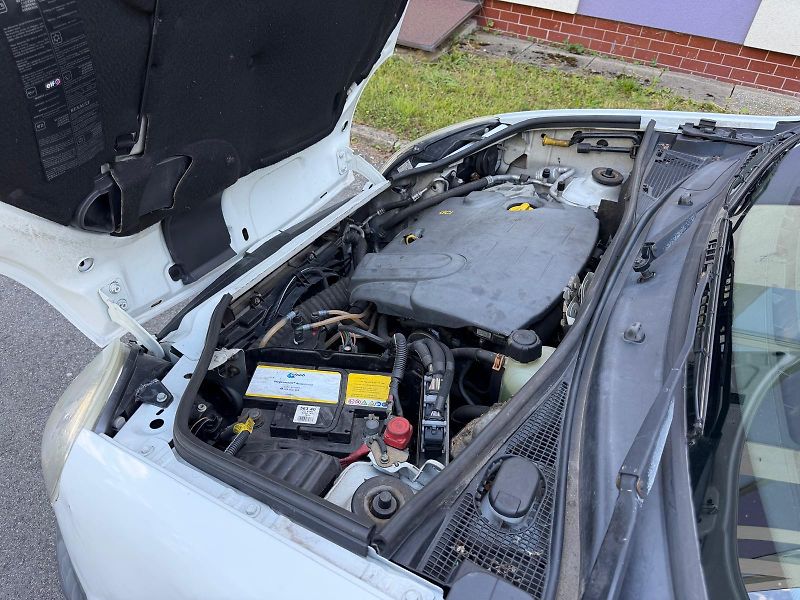 Renault Kangoo 1,5 DCi Long / plošina / boční - fotka 20 z 23