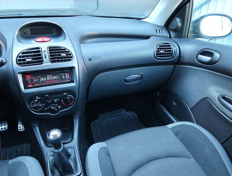 Peugeot 206 (2006) 1.6 16V, Serv.kniha, po STK - fotka 8 z 14