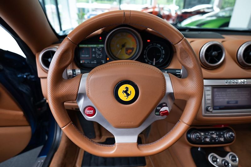 Ferrari California Vyhřívaná sedadla/Keramické Br - fotka 6 z 20